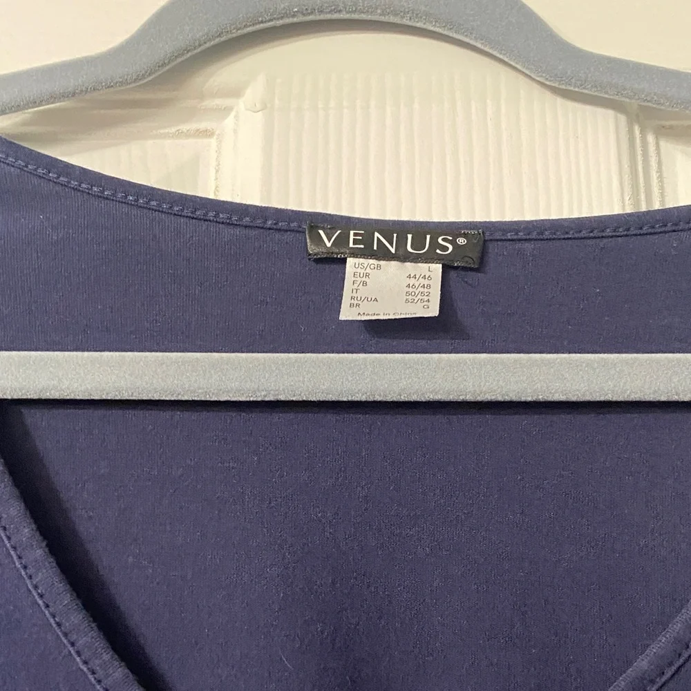 VENUS Women's Deep Blue V-Neck Short Sleeve Top - Picture 2 of 3